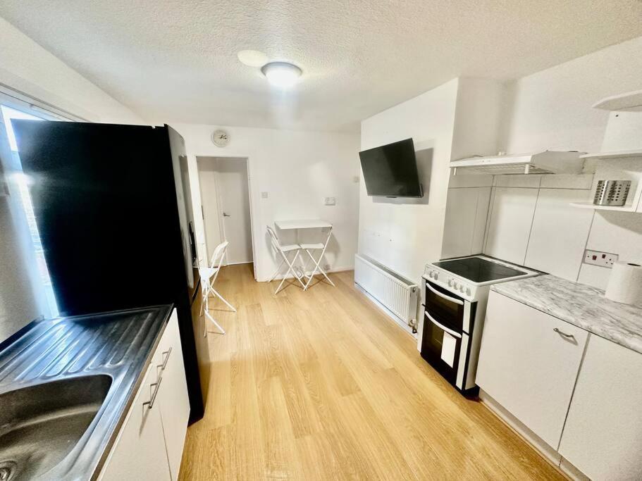 Cosy Two Bedroom Apartment,Se13 Londra Dış mekan fotoğraf