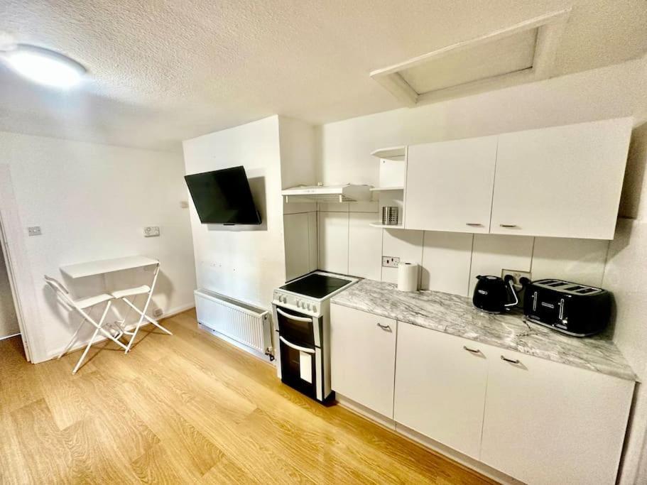 Cosy Two Bedroom Apartment,Se13 Londra Dış mekan fotoğraf