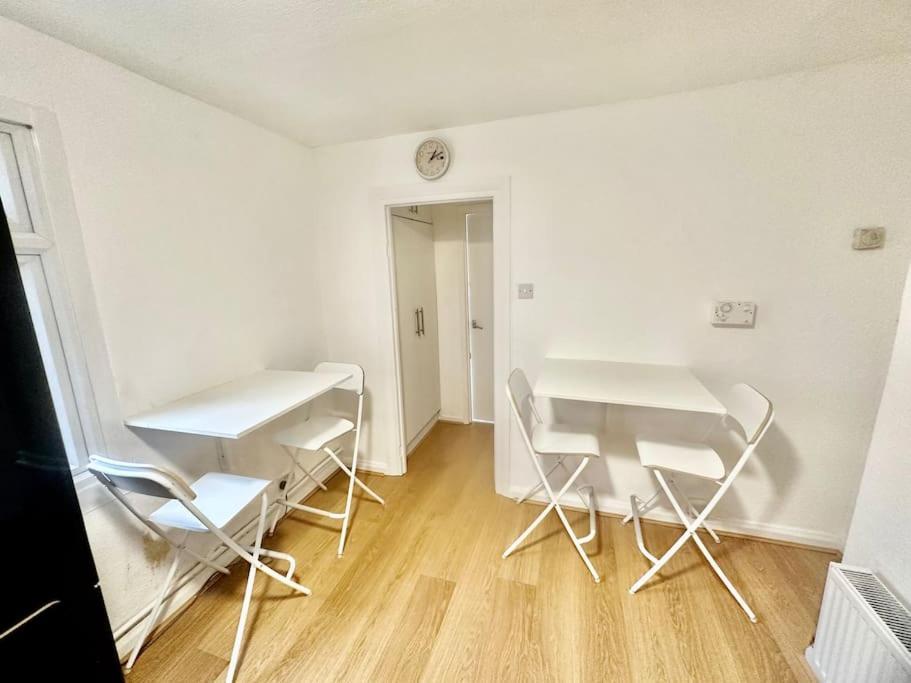 Cosy Two Bedroom Apartment,Se13 Londra Dış mekan fotoğraf