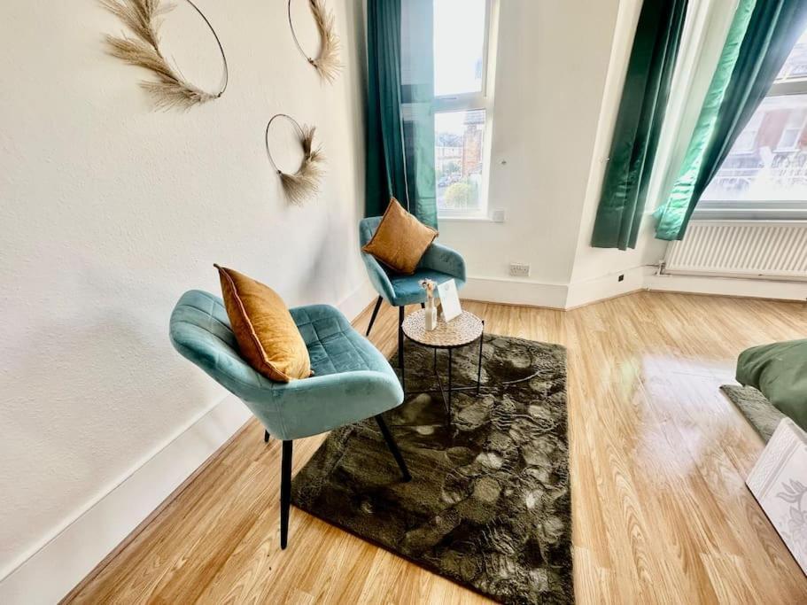 Cosy Two Bedroom Apartment,Se13 Londra Dış mekan fotoğraf